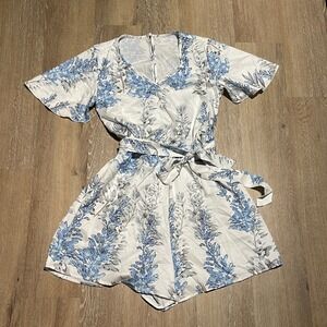 SHEIN VCAY Blue White Floral Flutter Sleeve Tie Waist Romper Small 4 BOHO NWT